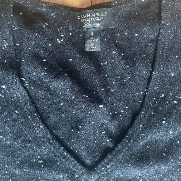 Cashmere Charter Club Luxury - Picture 2 of 3